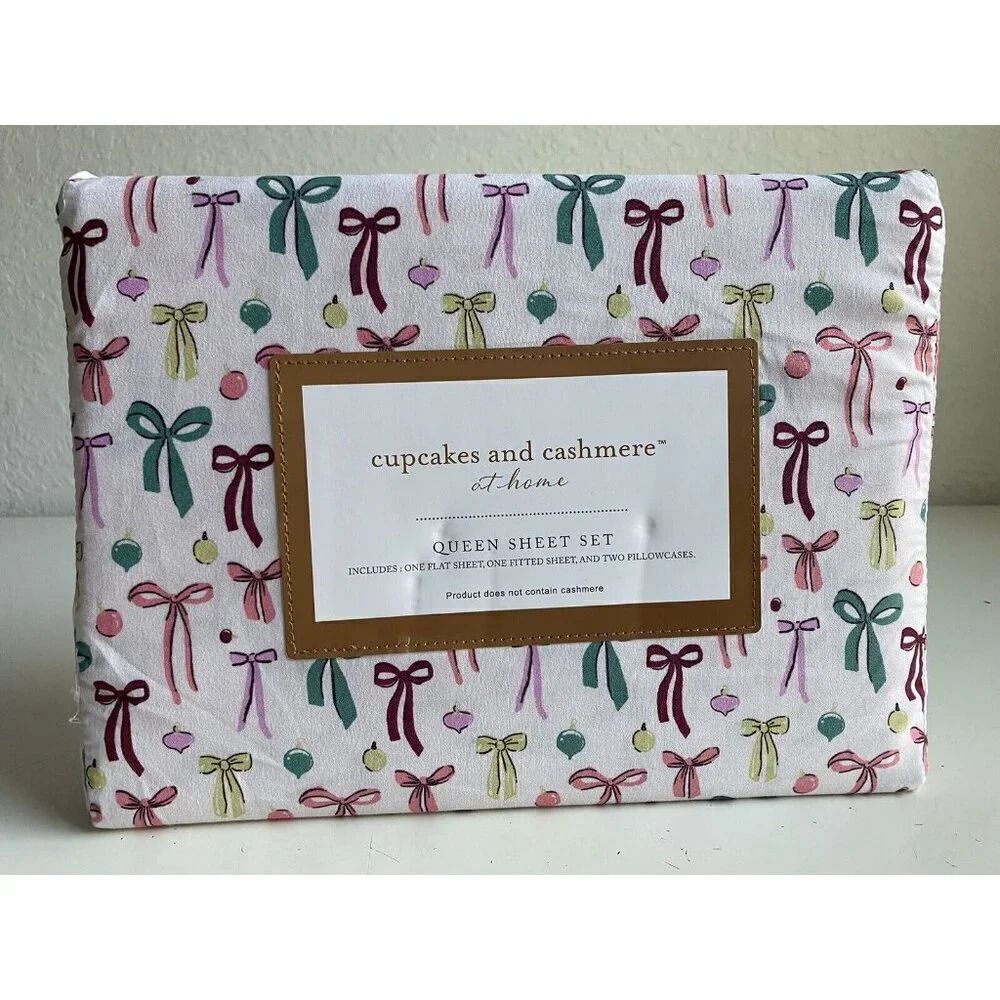 Cupcakes and Cashmere Bows Ornaments QUEEN SIZE Sheet‎ Set Christmas Bows NEW